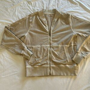 Athleta Farallon Jacket In Beige Full Zip Stretch Running Women’s Sz S Pockets